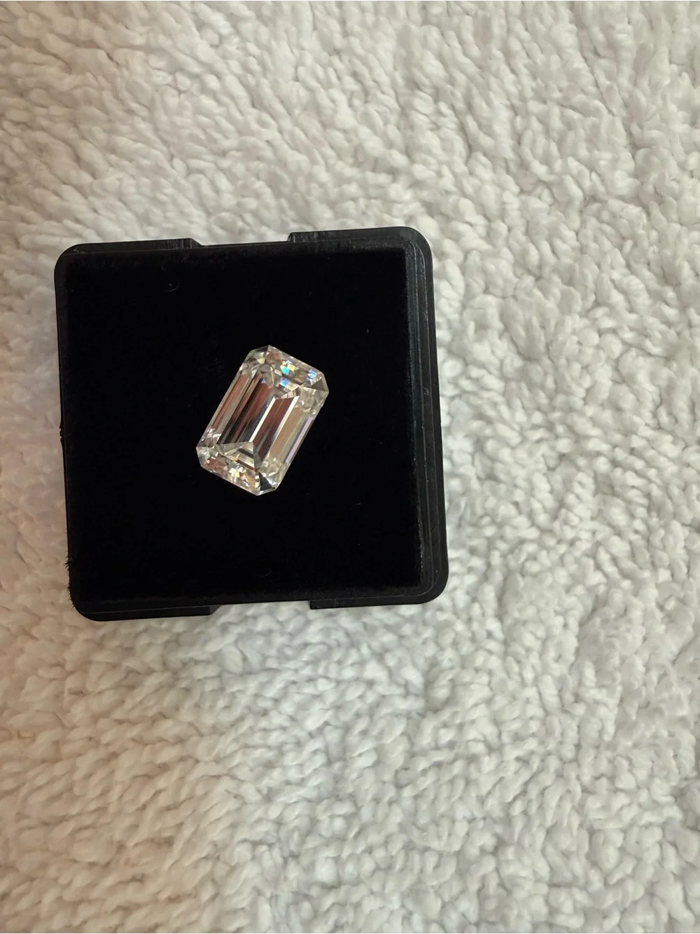 Emerald Cut Clear Moissanite Loose Stone 2.5ct - Picture 1 of 9